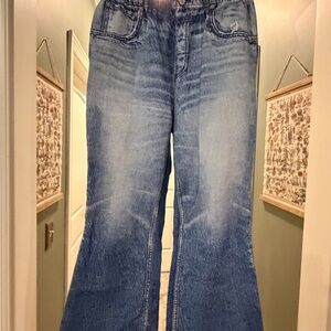 READ ME! These are NOT real jeans. They are printed to look like jeans!